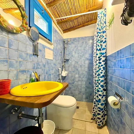 Il Carrubo With Jacuzzi & Sauna - Tiny House * Bari Sardo